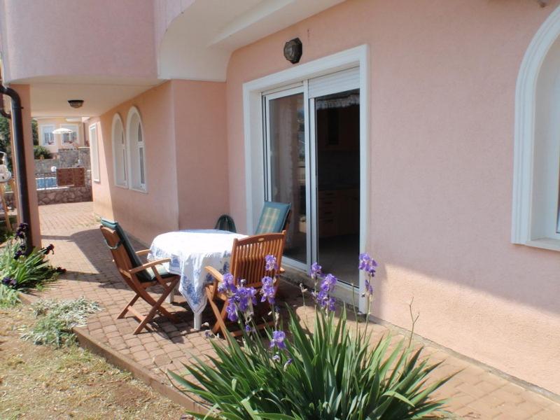 Mihaela Apartment