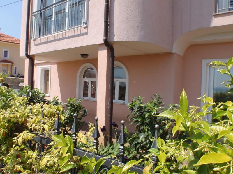 Apartment Mihaela *