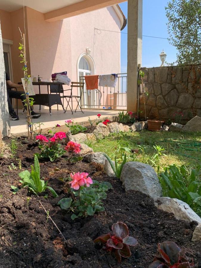 Apartment Mihaela *