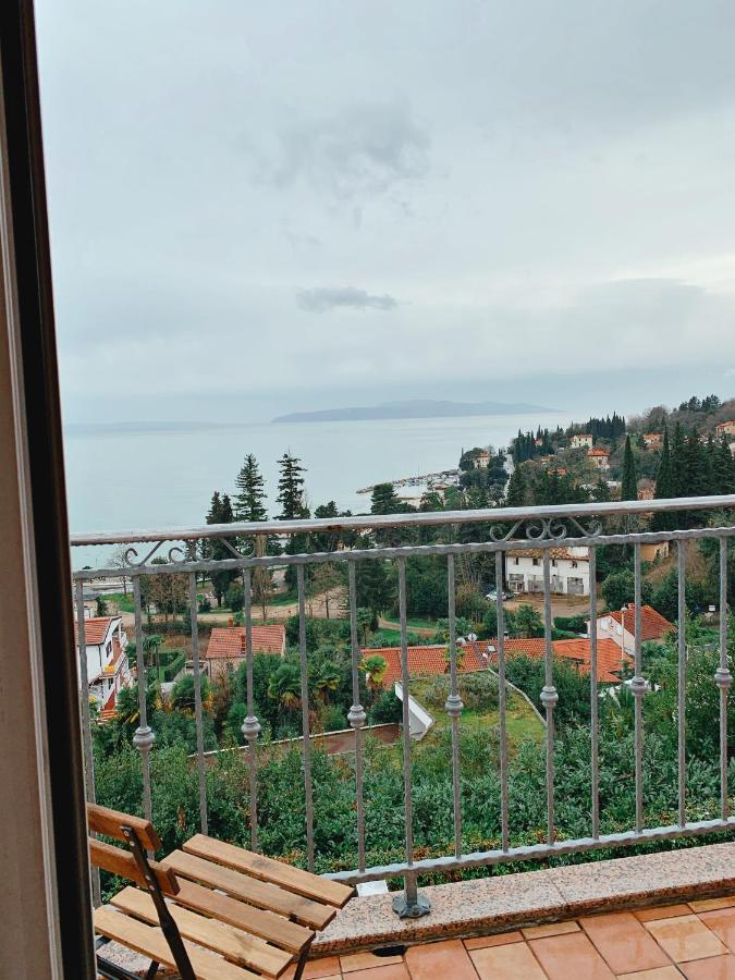 Mihaela Apartment